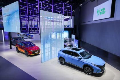 悦享生活旗舰大型SUV 荣威RX9成都车展首秀9月将上市