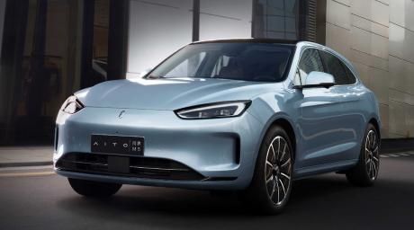 AITO问界M5 EV正式上市 售价28.86万-31.98万元