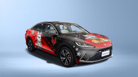 鹏龙极狐Arctic Fox数字头像定制车首发亮相