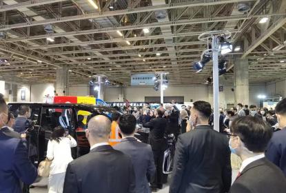 上汽大通MAXUS MIFA 9右舵版登陆澳门车展