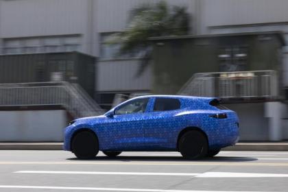 腾势全新高端SUV路试谍照曝光 造型非常保时捷？