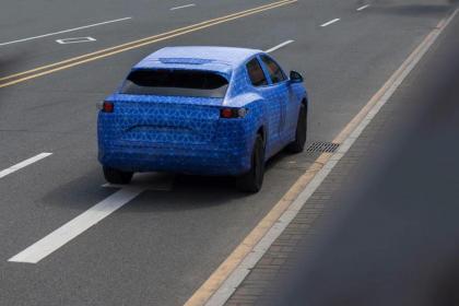 腾势全新高端SUV路试谍照曝光 造型非常保时捷？