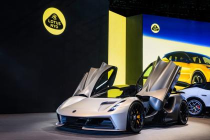 “E”家三杰阵容首度同台亮相 路特斯Eletre领衔耀动广州车展