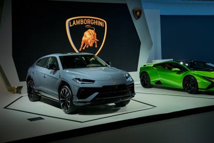 兰博基尼携Huracán Tecnica和Urus S亮相2022年广州车展