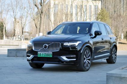 最受瞩目的家庭主力用车 试驾沃尔沃XC90 RECHARGE T8