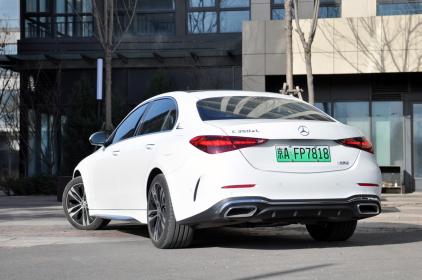 品质感豪华感依旧 TC君试驾奔驰C 350 e L