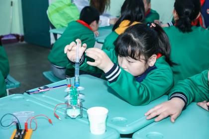 心系校园共筑梦想 现代汽车“梦想之屋”助学公益再启航