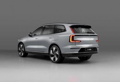 沃尔沃全新纯电旗舰SUV EX90亮相 基于世界树智能安全体系打造
