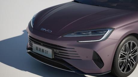 2023上海车展：比亚迪海洋网B+级超混轿车驱逐舰07来了