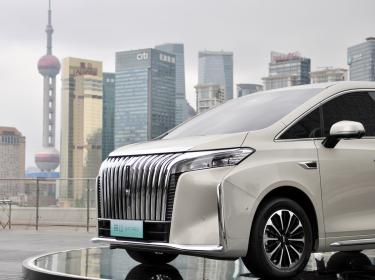 魏牌首款MPV初露锋芒 TC君聊高山DHT-PHEV