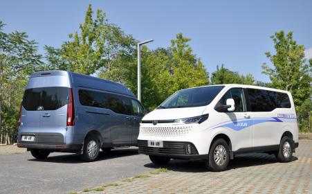 一台Van带来了高端乘用化新体验？试驾上汽大通新途V70