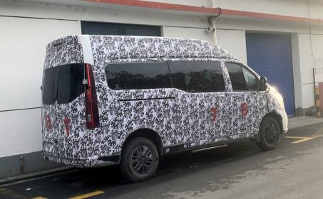 一台Van带来了高端乘用化新体验？试驾上汽大通新途V70
