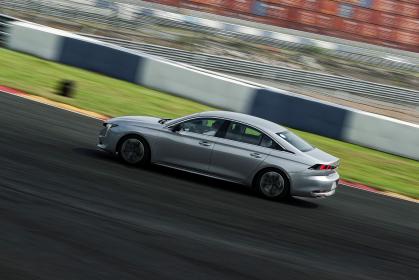 新508L燃擎驭动国际赛道 即刻上演速度与激情的较量