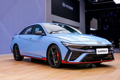 2023成都车展：现代汽车全新Elantra N、帕里斯帝鉴赏家黑骑士版等亮相
