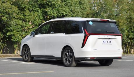 4.9米的家用中型MPV TC君试驾上汽大通G70