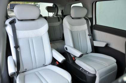 4.9米的家用中型MPV TC君试驾上汽大通G70