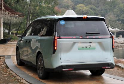 CMS电子外后视镜上路体验如何？TC君试驾上汽大通大家7