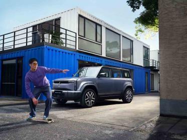 iCAR品牌全新纯电SUV iCAR 03开启预售 价格区间12.98万-18.58万元