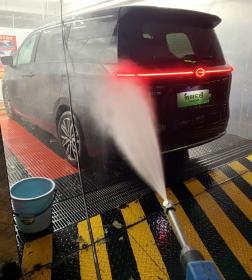 一台温馨的家用中型MPV TC君试驾广汽传祺E8