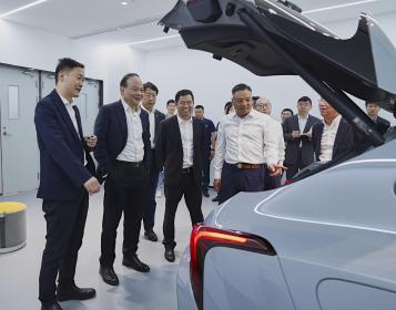 哪吒汽车与宁德时代签署十年全面战略合作协议