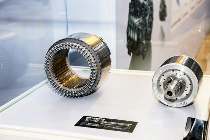 广汽埃安夸克电驱2.0量产下线 不加油箱电池组续航增加150km