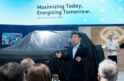 IAA Transportation 2024：上汽大通中大型纯电皮卡eTerron9上市