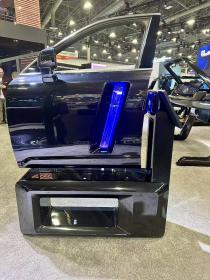 CES 2025：镜泰Gentex首演 “电数空链”，重新定义汽车能量和数据传输创新