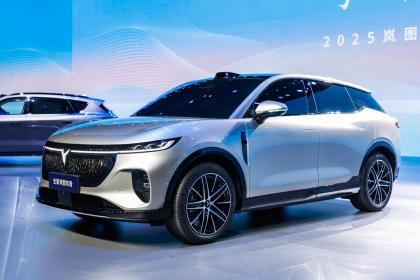 搭载华为ADS 4与鸿蒙座舱5 全新岚图知音成华为首款家用纯电SUV