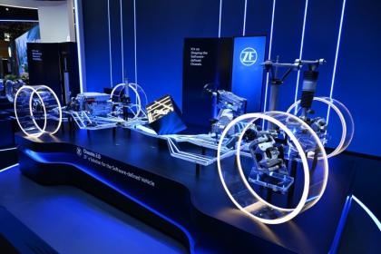 IAA Mobility 2025：采埃孚展示软件定义底盘与电动化出行技术