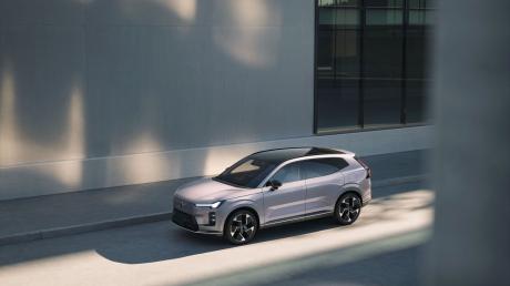 沃尔沃全新XC70正式上市 限时参考尊享价26.99万-34.99万元