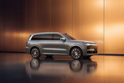 定位30万元级科技豪华旗舰SUV 零跑D19迎来全球首秀