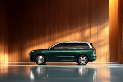 定位30万元级科技豪华旗舰SUV 零跑D19迎来全球首秀