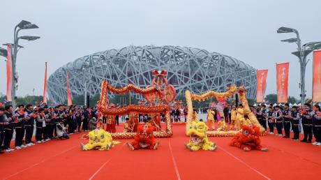 天丝集团红牛品牌助力“中泰建交50周年友谊之旅”车队顺利抵京