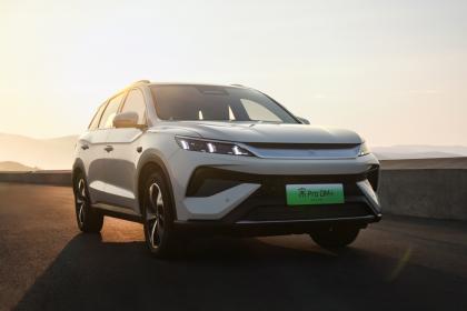 比亚迪2026款宋Pro DM-i 220km版本上市 限时11.98万-12.78万元