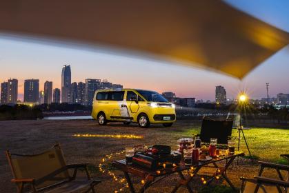 全系标配宁德天行电池 大通大拿V1焕新上市8.88万元起