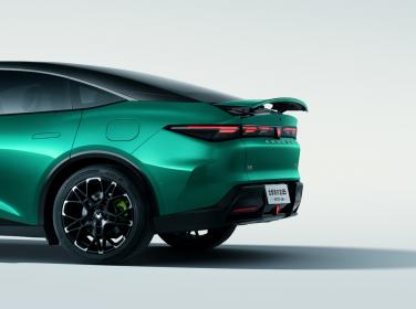 极狐全新阿尔法S5开启预售 补贴后11.28万-17.38万元