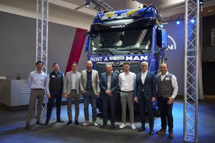 全吨位产品矩阵再升级 曼恩推出250吨级TGX重型牵引车头