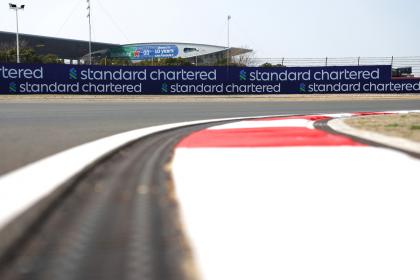 赛事现场深化品牌互动 渣打首次亮相FORMULA 1喜力中国大奖赛