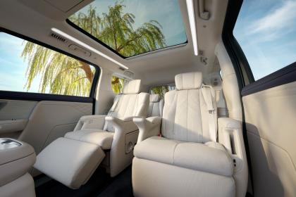 别克首款纯电MPV至境世家纯电版上市 售价48.99万元