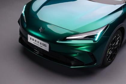 纯电720km/增程1450km 极狐全新阿尔法S5上市补贴价9.98万起