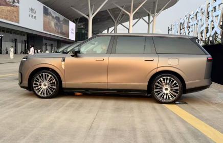 小鹏汽车首款全尺寸旗舰SUV小鹏GX亮相 预售价39.98万元