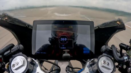 暴风者X二代以极限挑战 书写高性能电摩新叙事