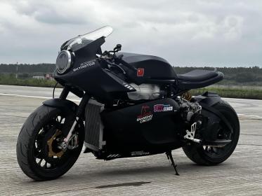 暴风者X二代以极限挑战 书写高性能电摩新叙事