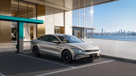 比亚迪汉EV闪充版正式上市 售价17.98万-18.78万元