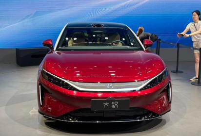 比亚迪全新旗舰轿车大汉EV开启预售 价格区间24.99万-29.99万元