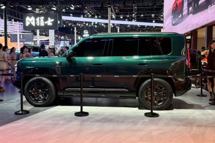 定位豪华智慧全地形SUV 猛士X700迎来全球首秀